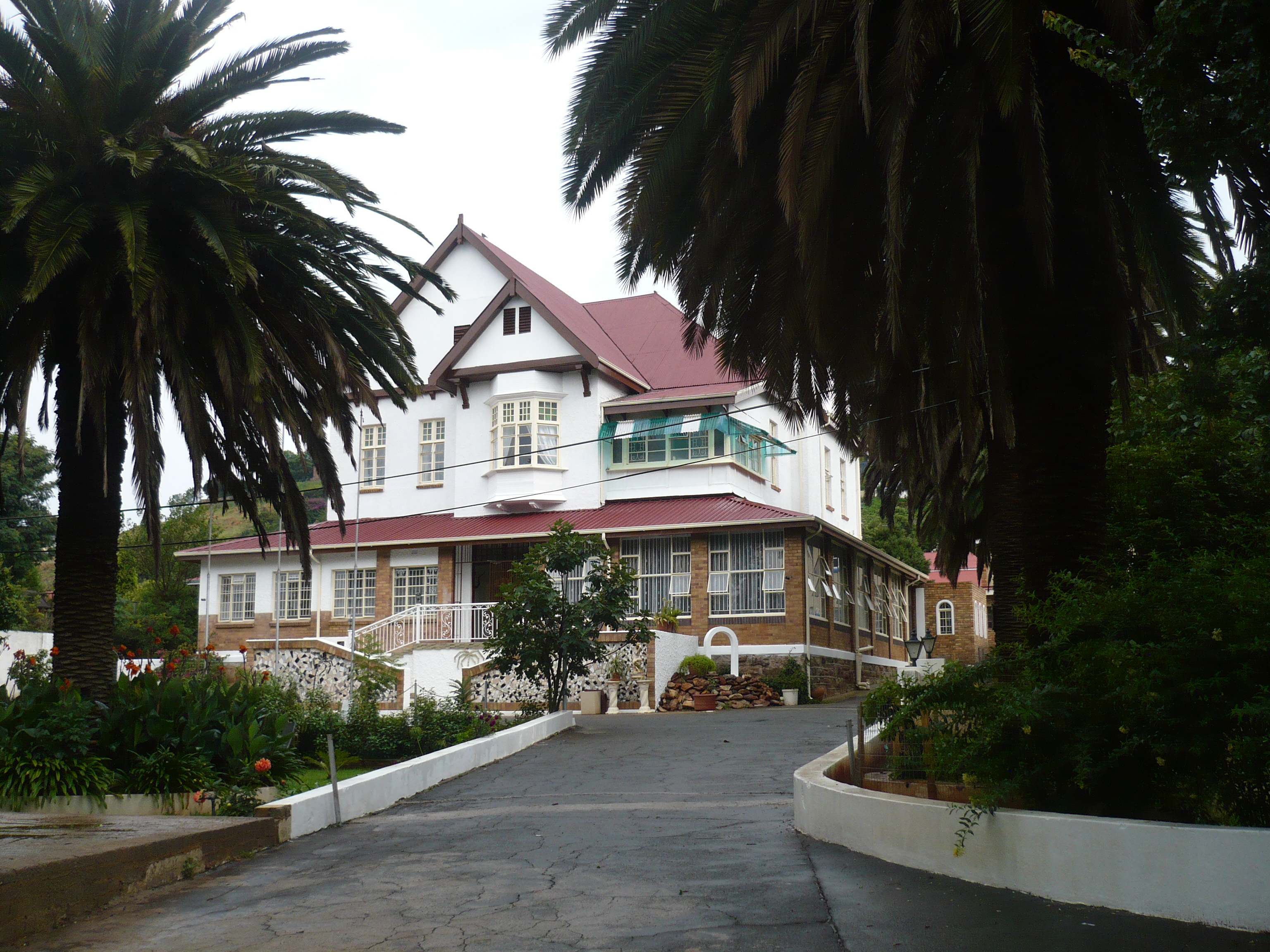 Eastgate Palms Lodge